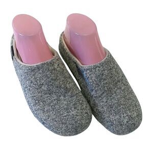 L.L.Bean Women’s Gray Knit Clog Slippers Cozy Indoor Outdoor Size 8